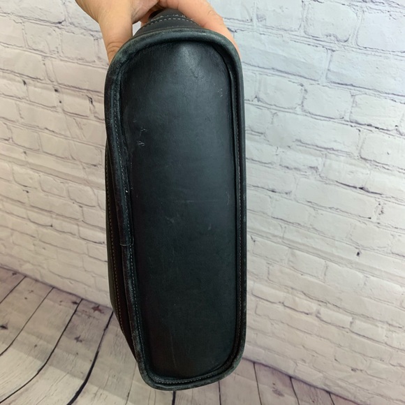 🎉Moving Sale! Coach vintage leather shoulder bag - Picture 6 of 8